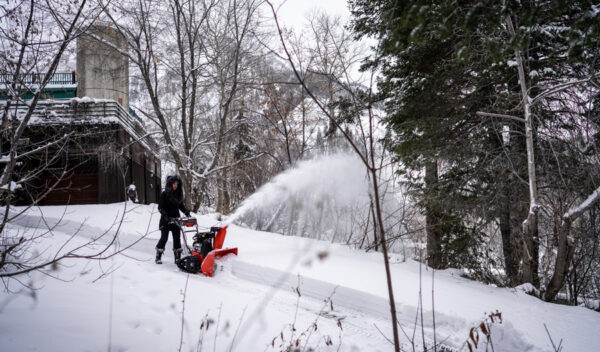 Ariens Compact Series Snow Blower gallery 4